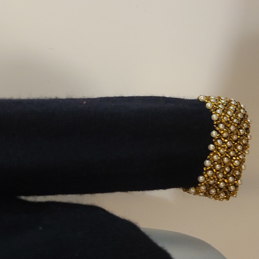 Vintage Zell Ucci Original Beautiful Preal & Gold Sequins. View 3